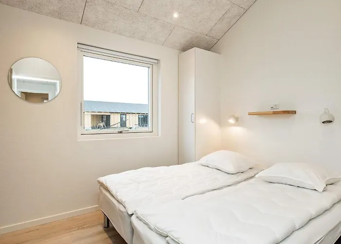 12 Person In Lokken-by Traum Løkken