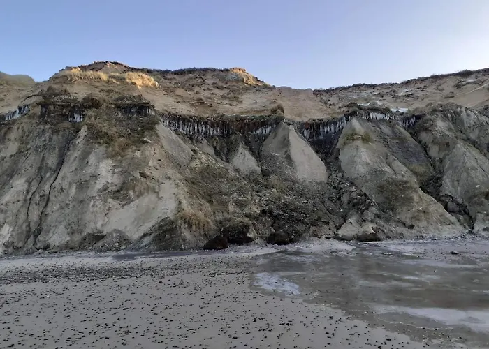 12 Person In Lokken-by Traum